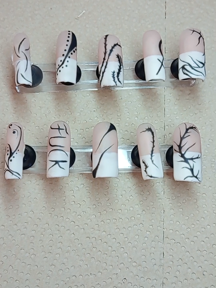 @Venom Nails