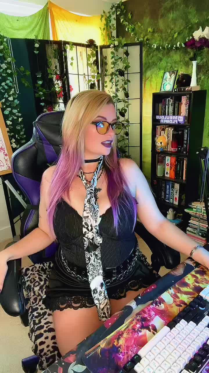 @Nebby 🖤🐉