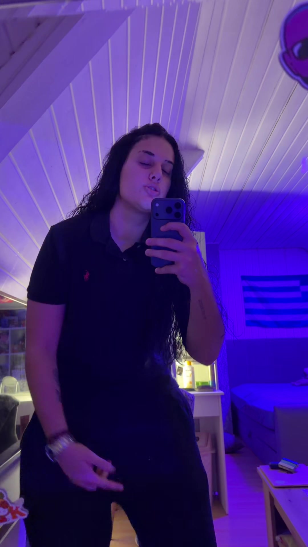 @️