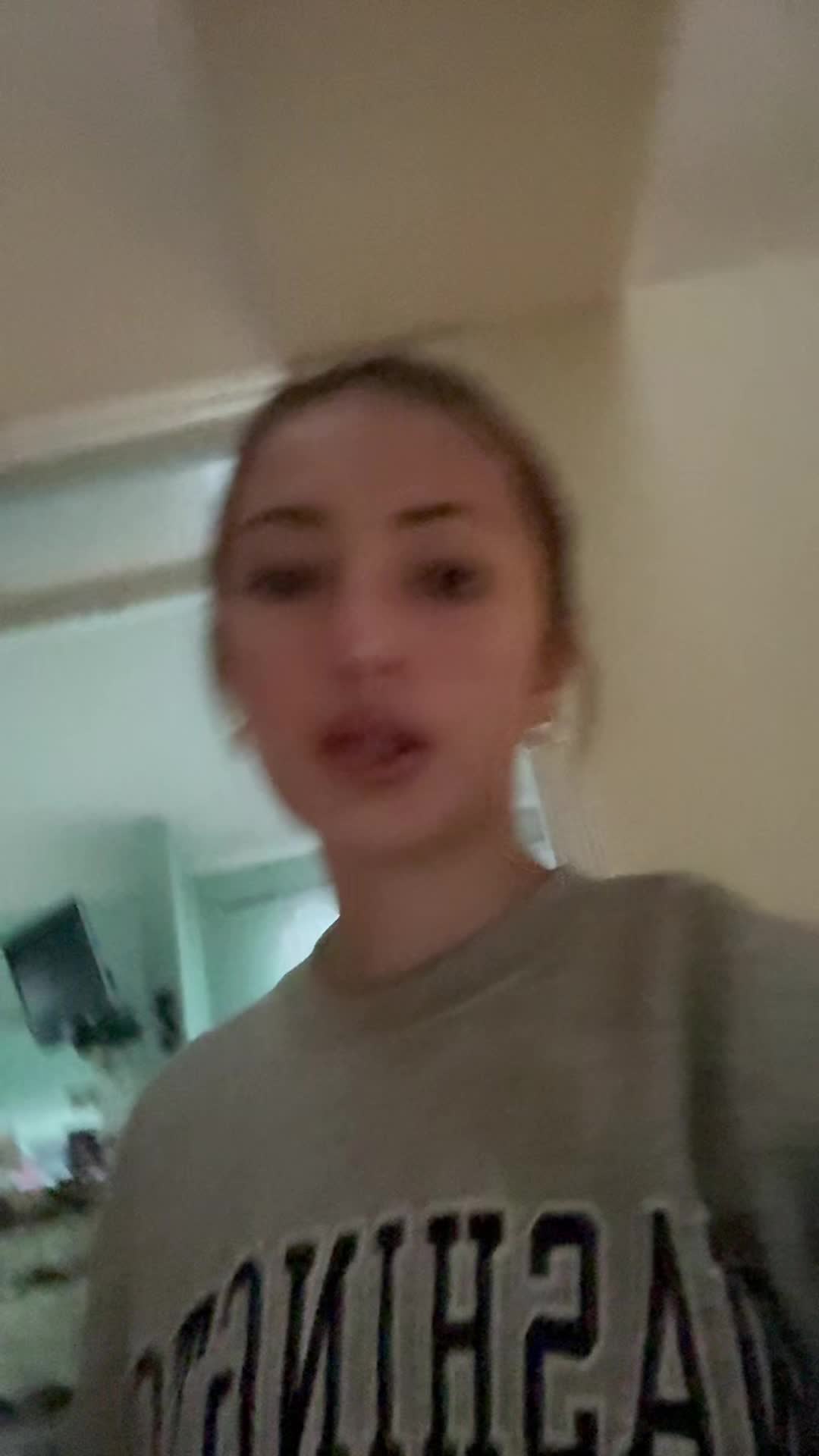 @lessussyheh