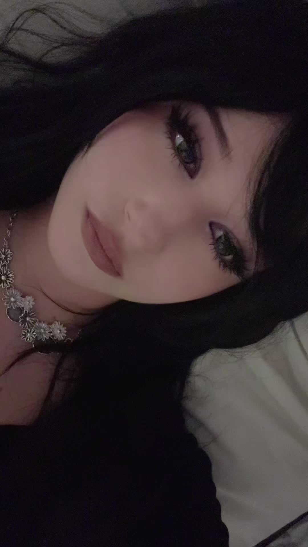 @Q
