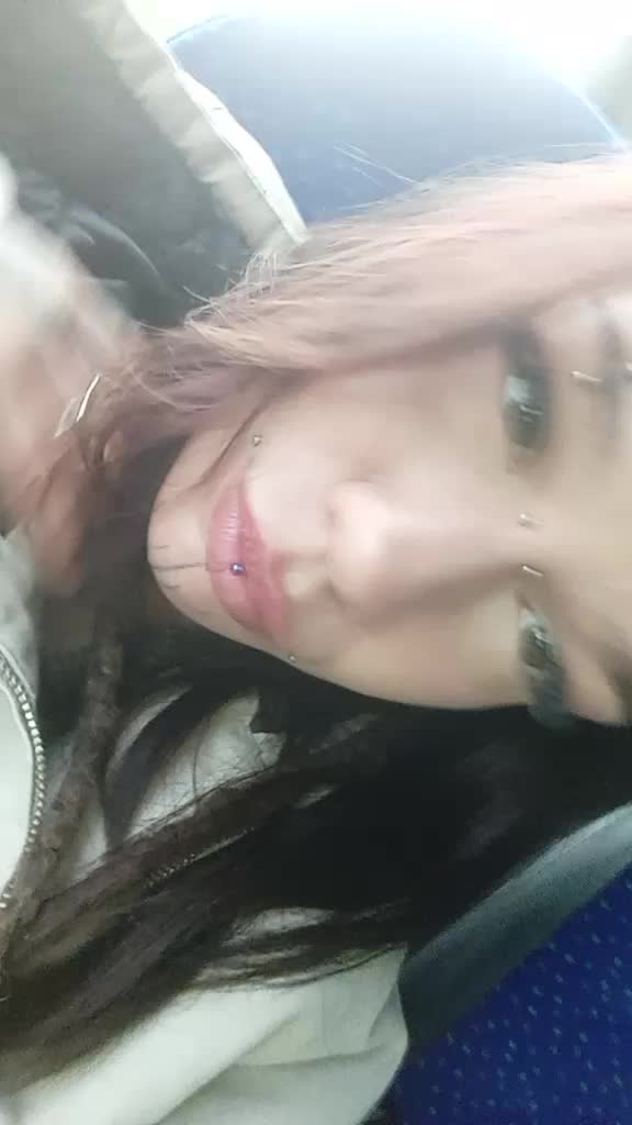 @𝐆𝐫𝐞𝐭𝐚 𝐓𝐫𝐢𝐥𝐥𝐢