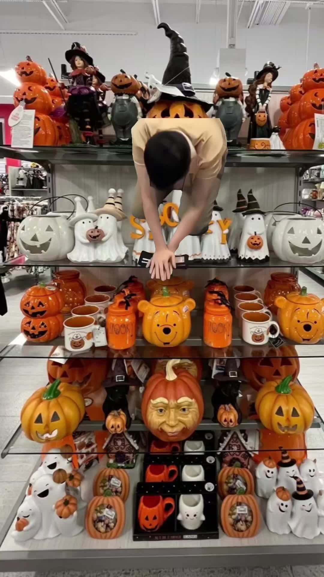 @Nexttoargyle