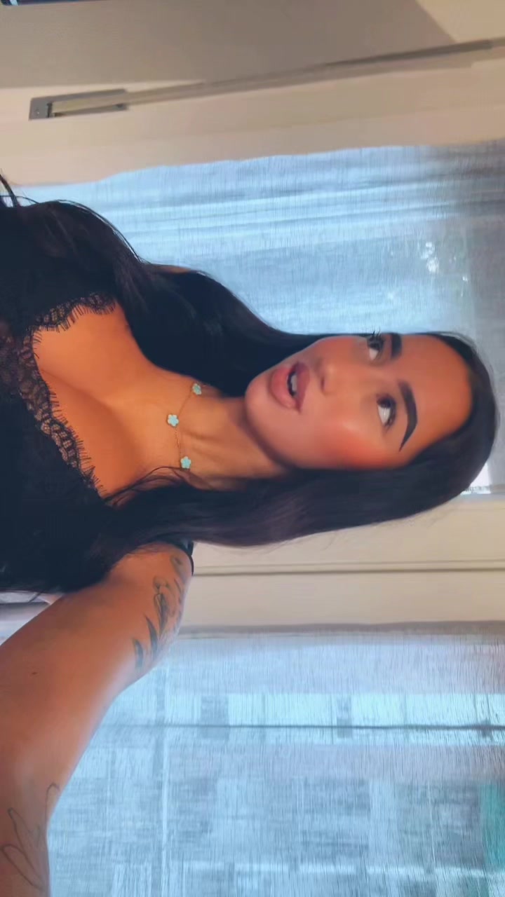 @mel bby🍒