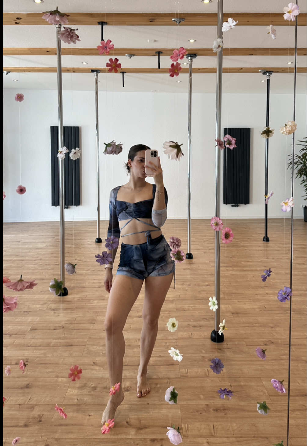 @julialuves_pole