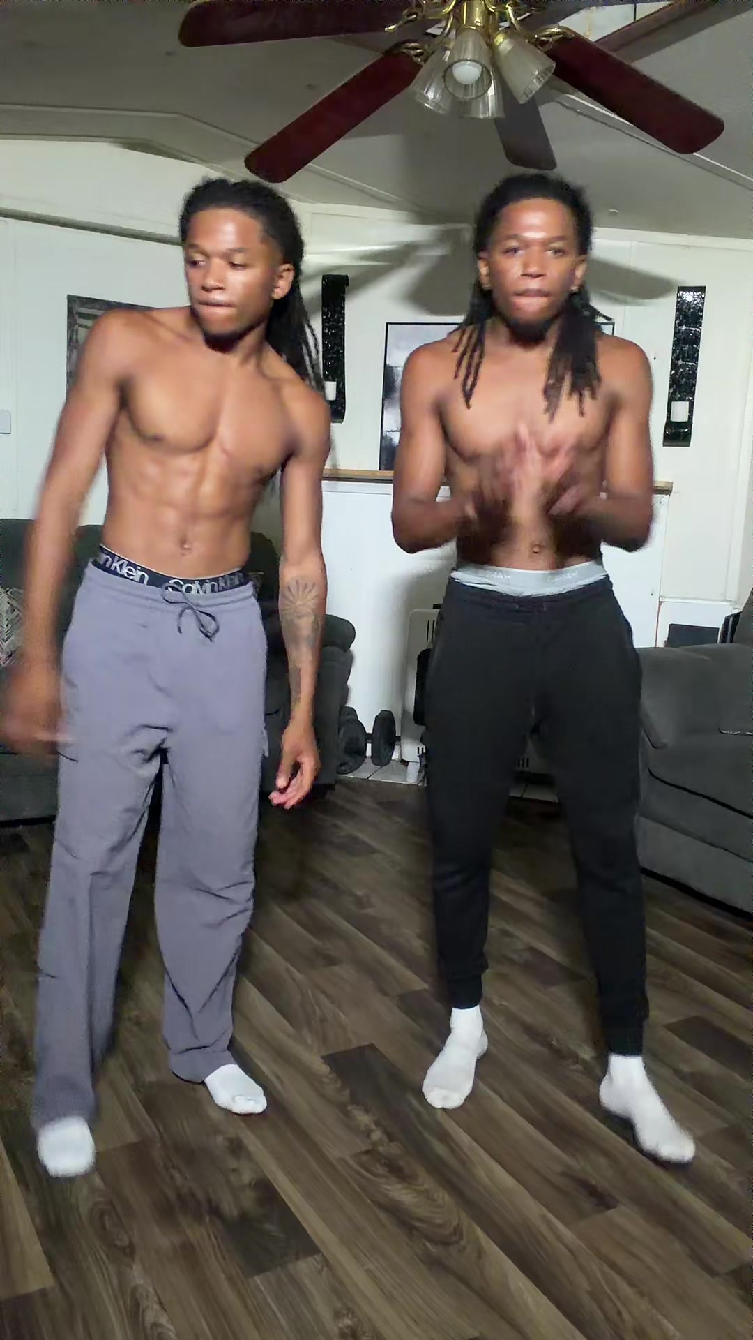 @Ghettotwins_