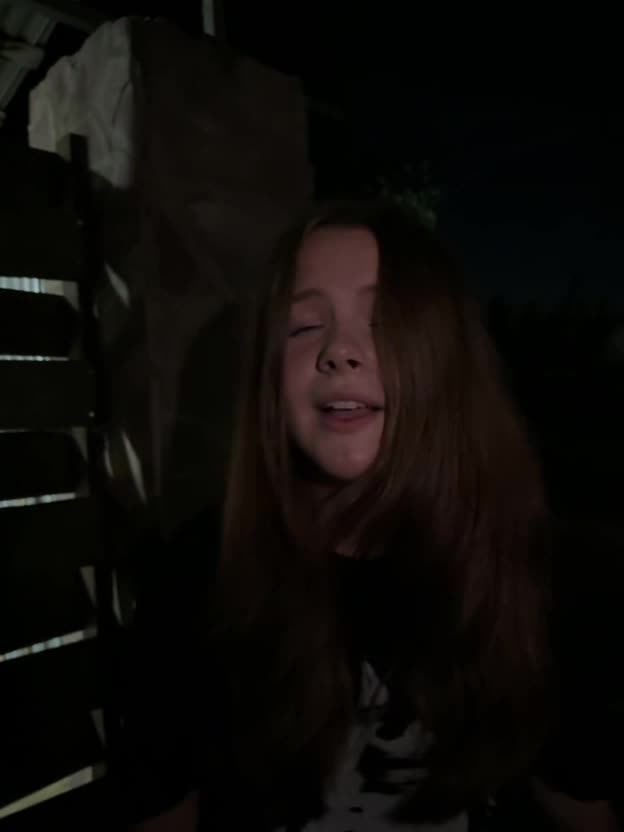 @Ella