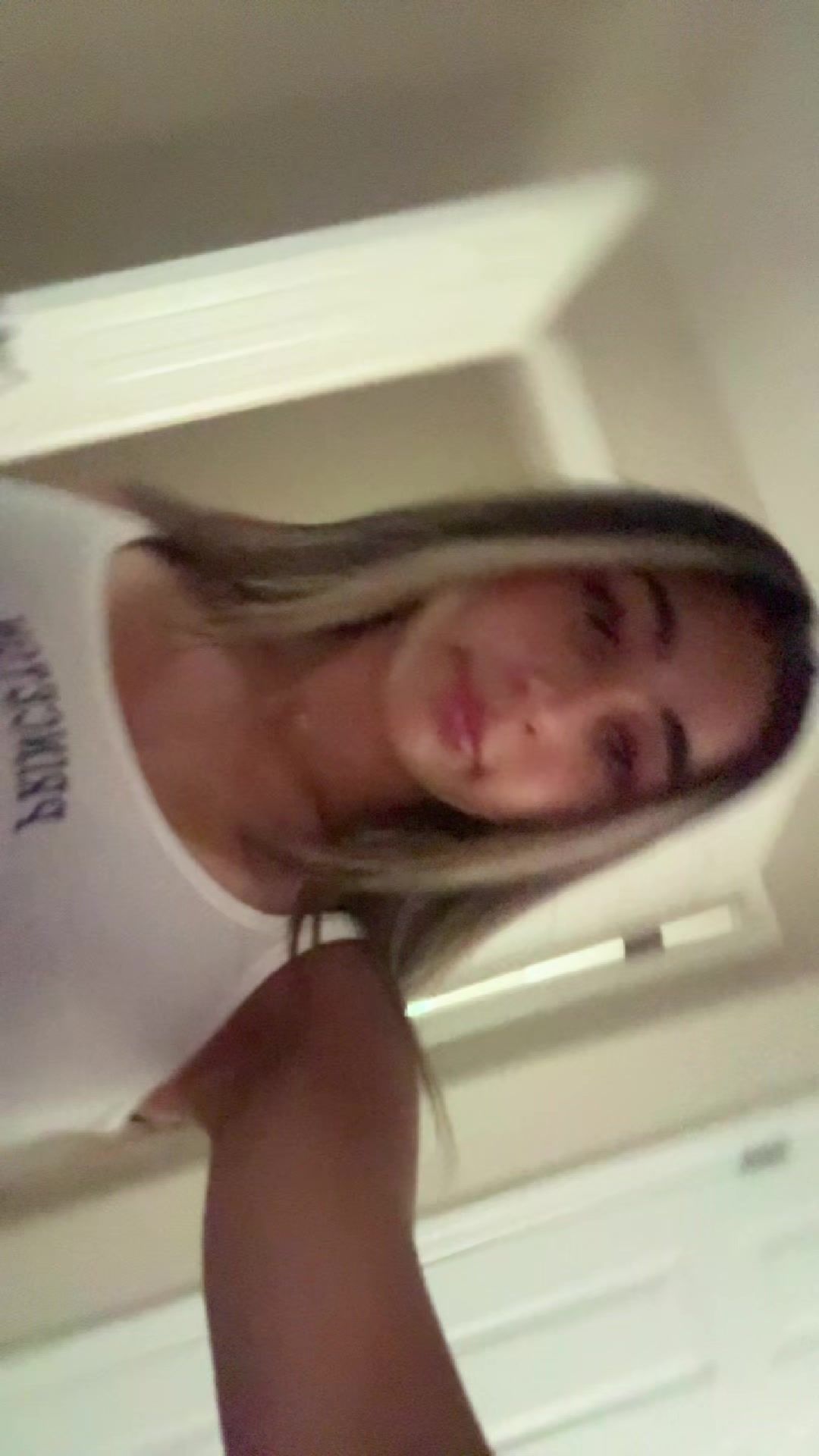 @🤫