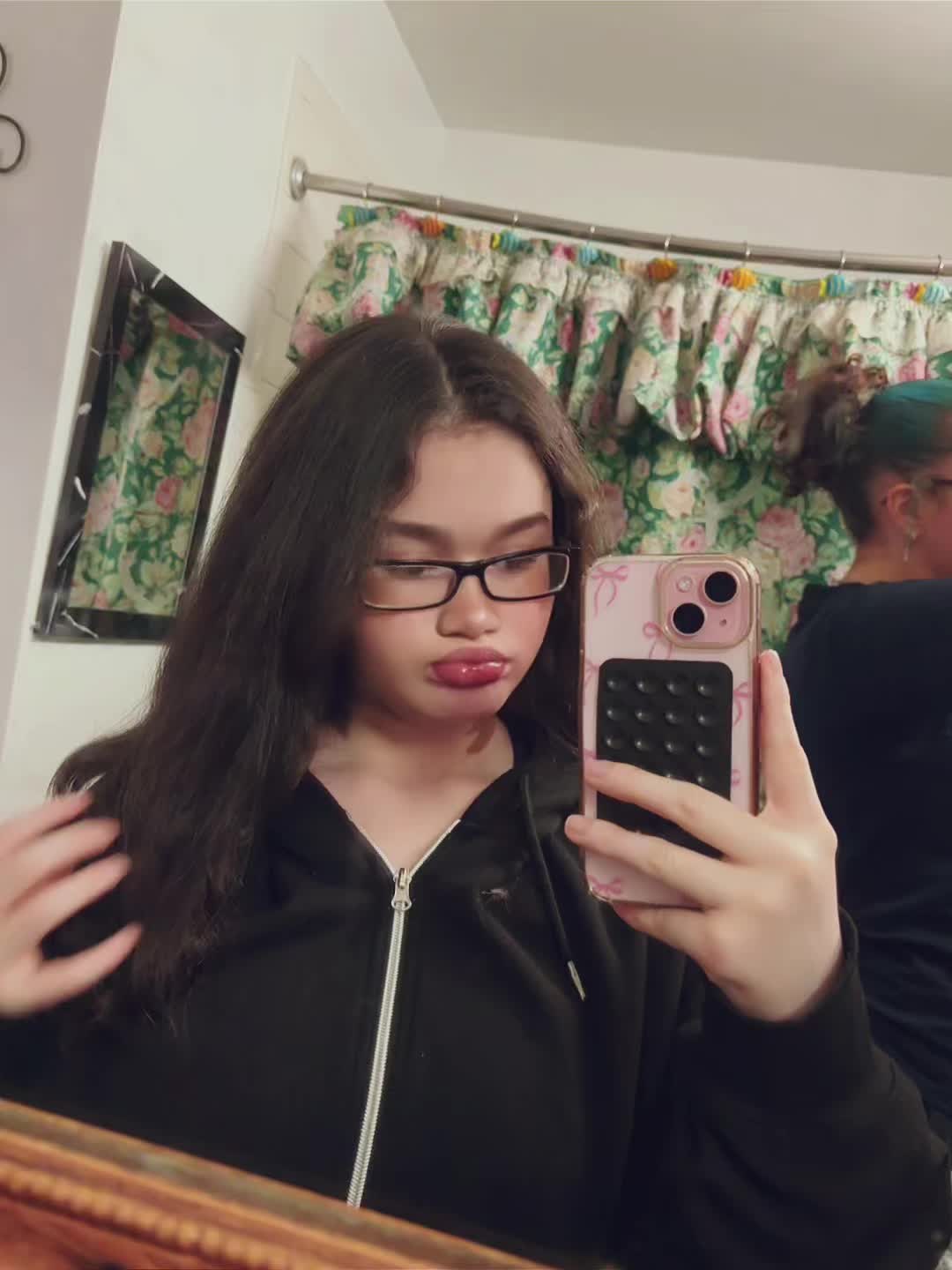 @🎧.