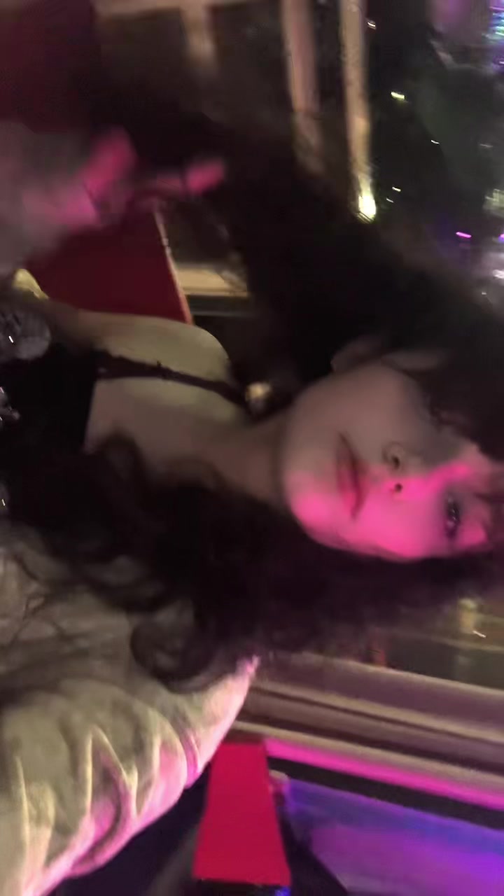 @elle