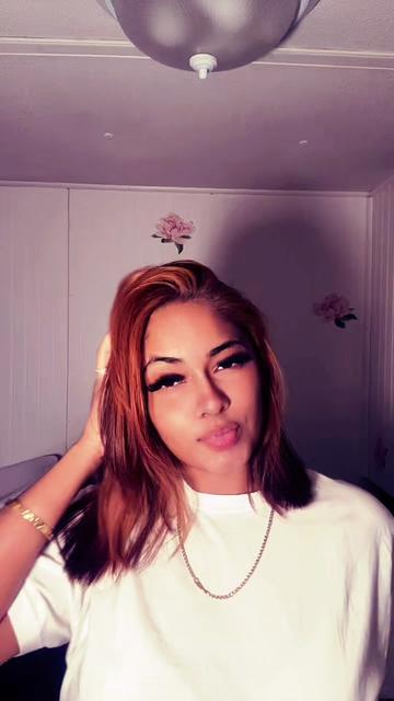 @Sheneeza🦋