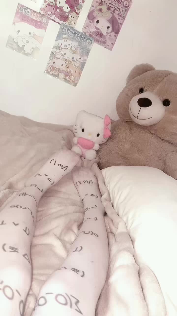 @𝐌𝐢𝐧𝐚~ (*´-`)