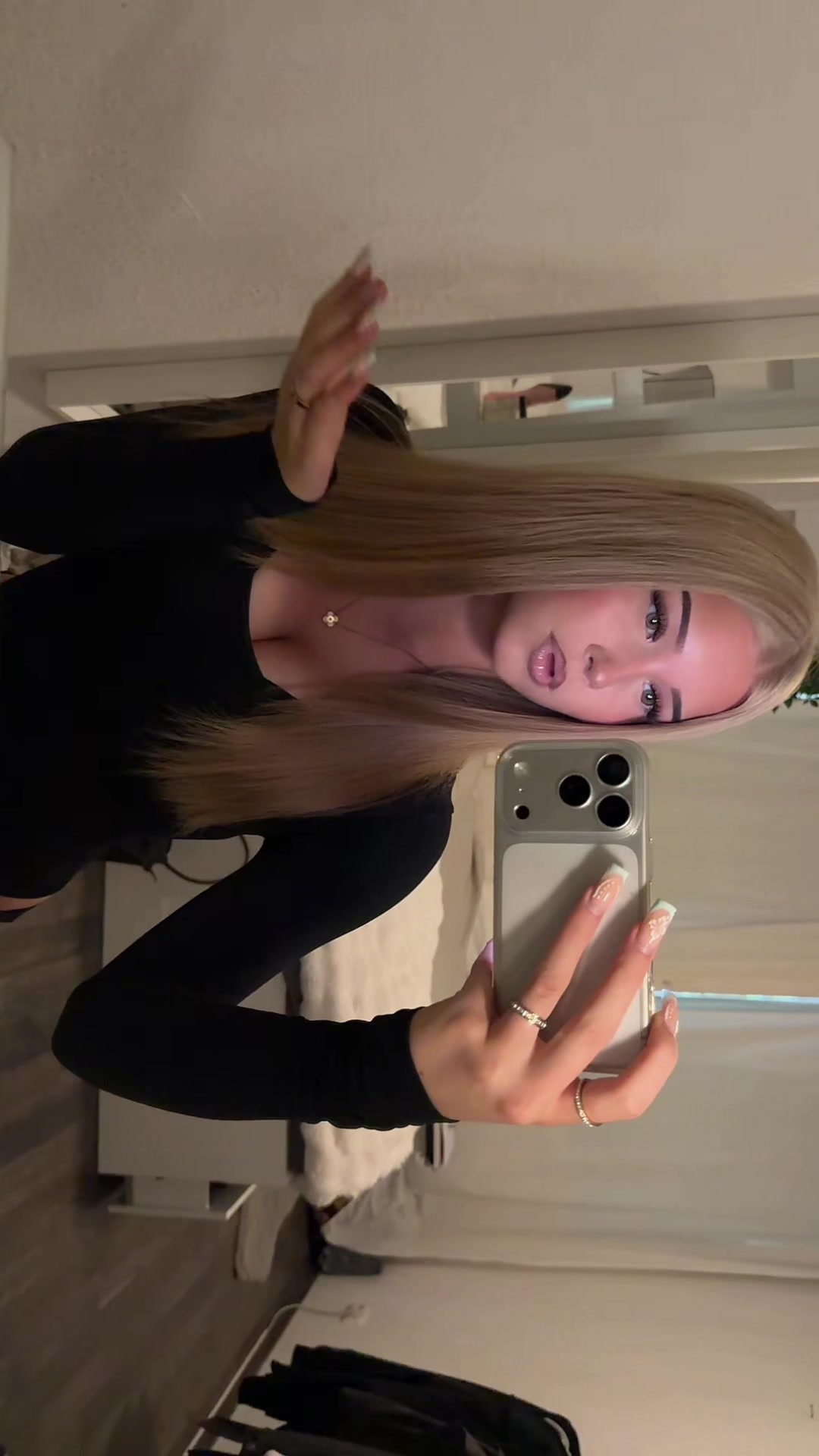 @Lis
