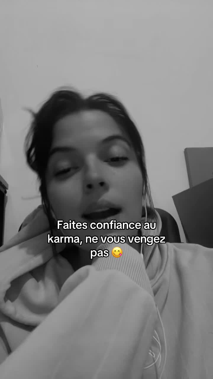 @Louloutte🙃🖕