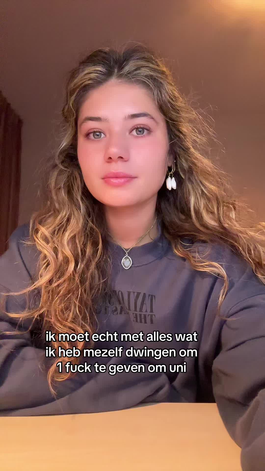 @Lora