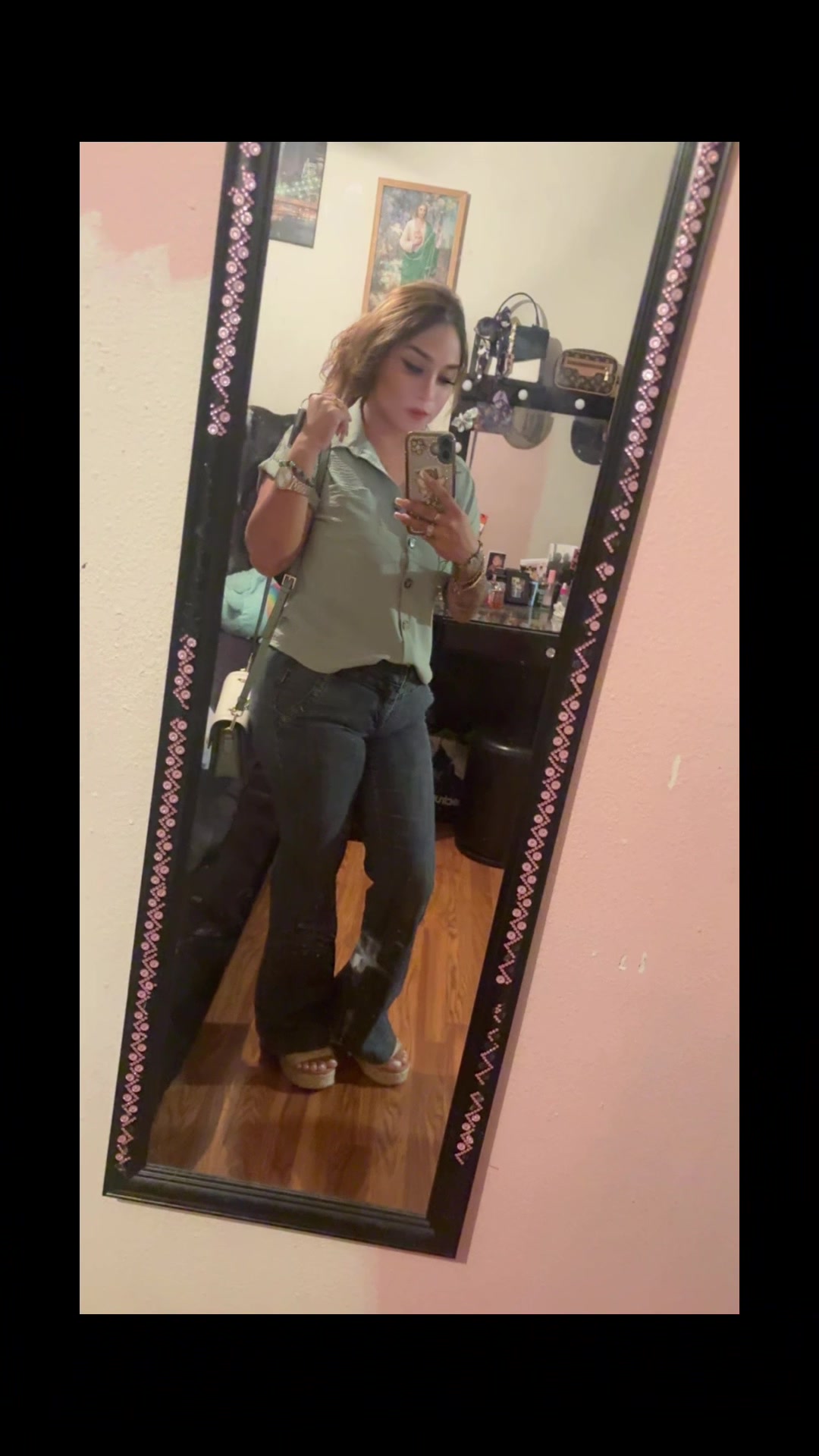@Viridiana