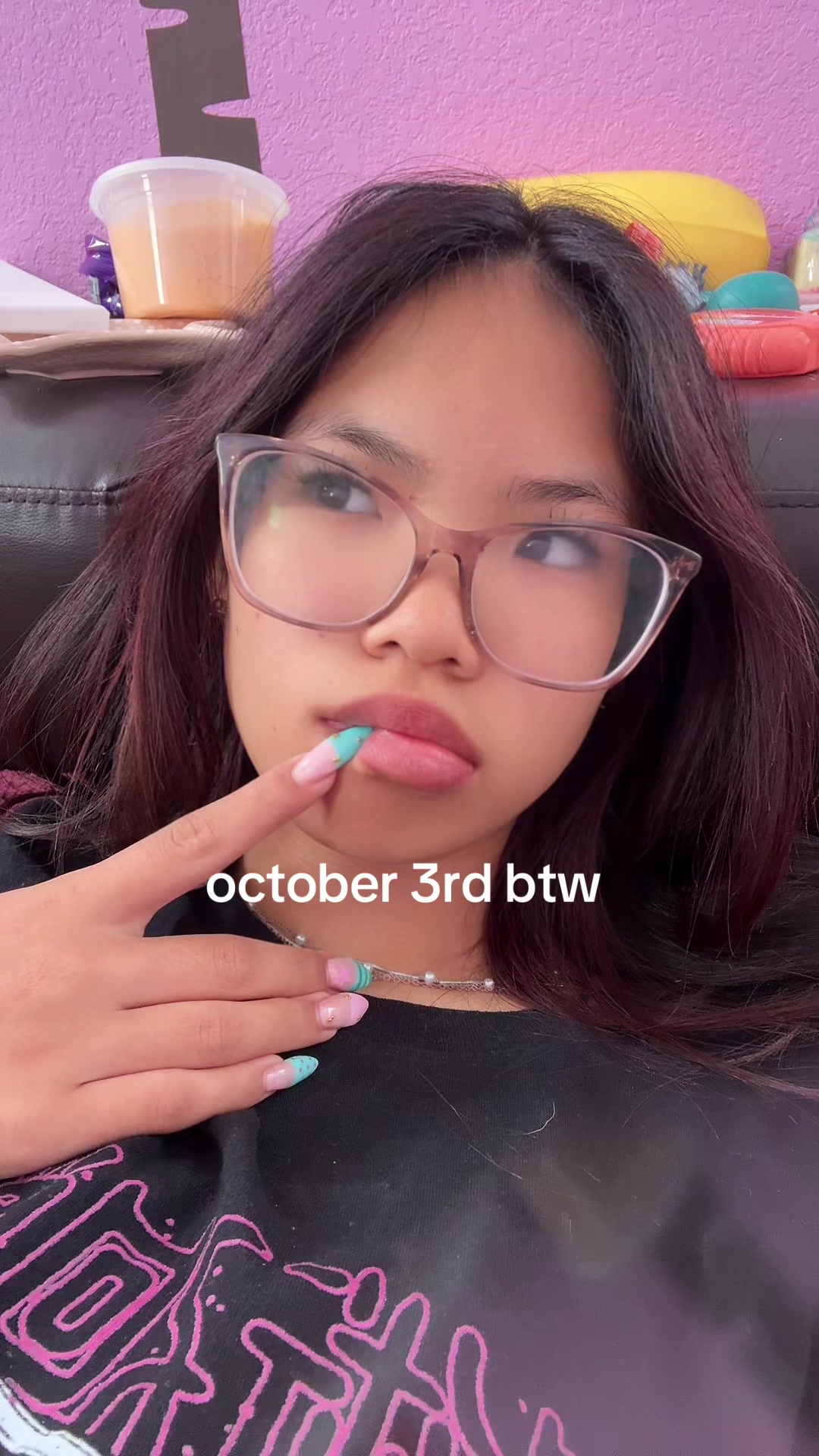 @…