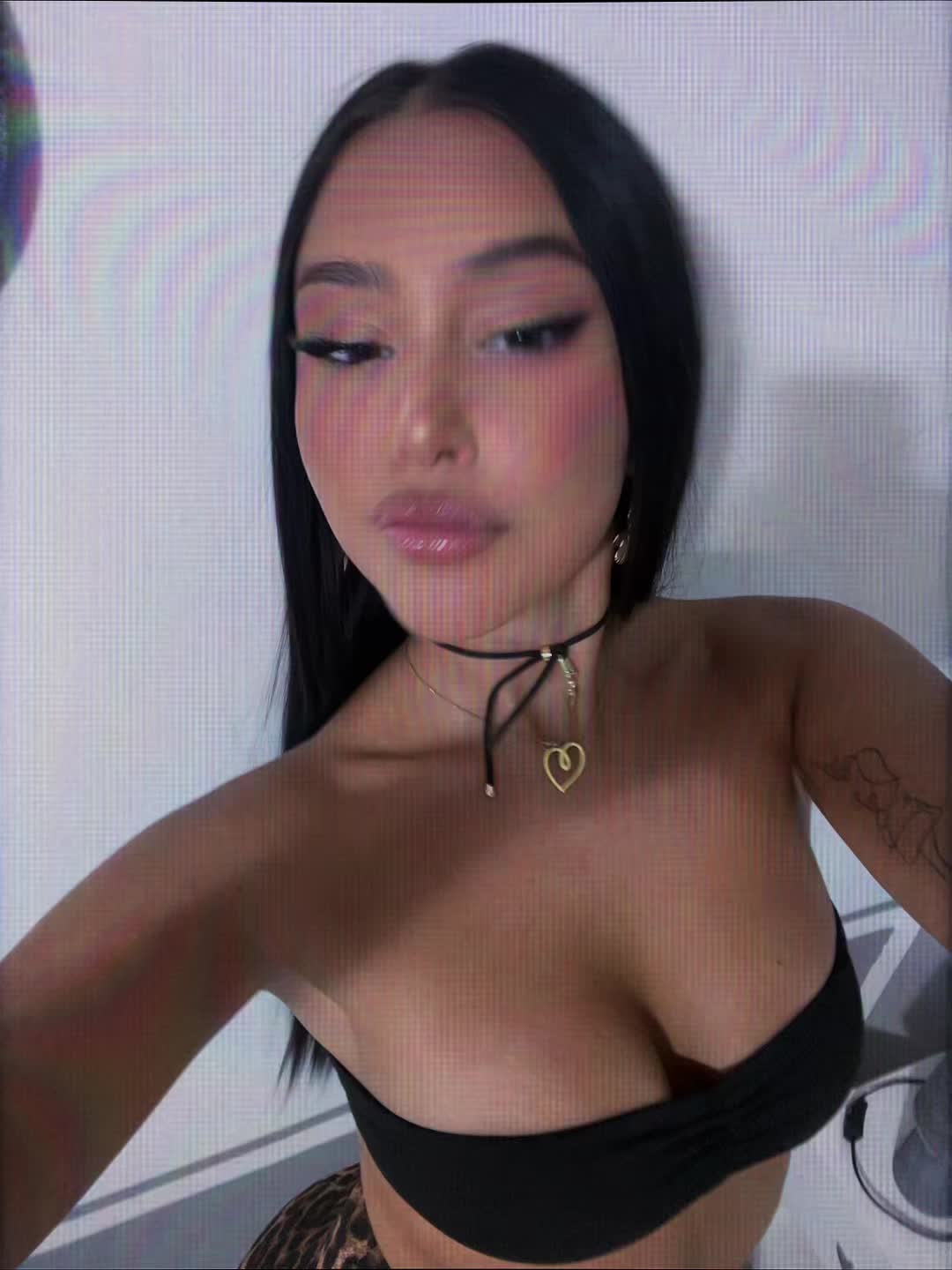 @𝐌
