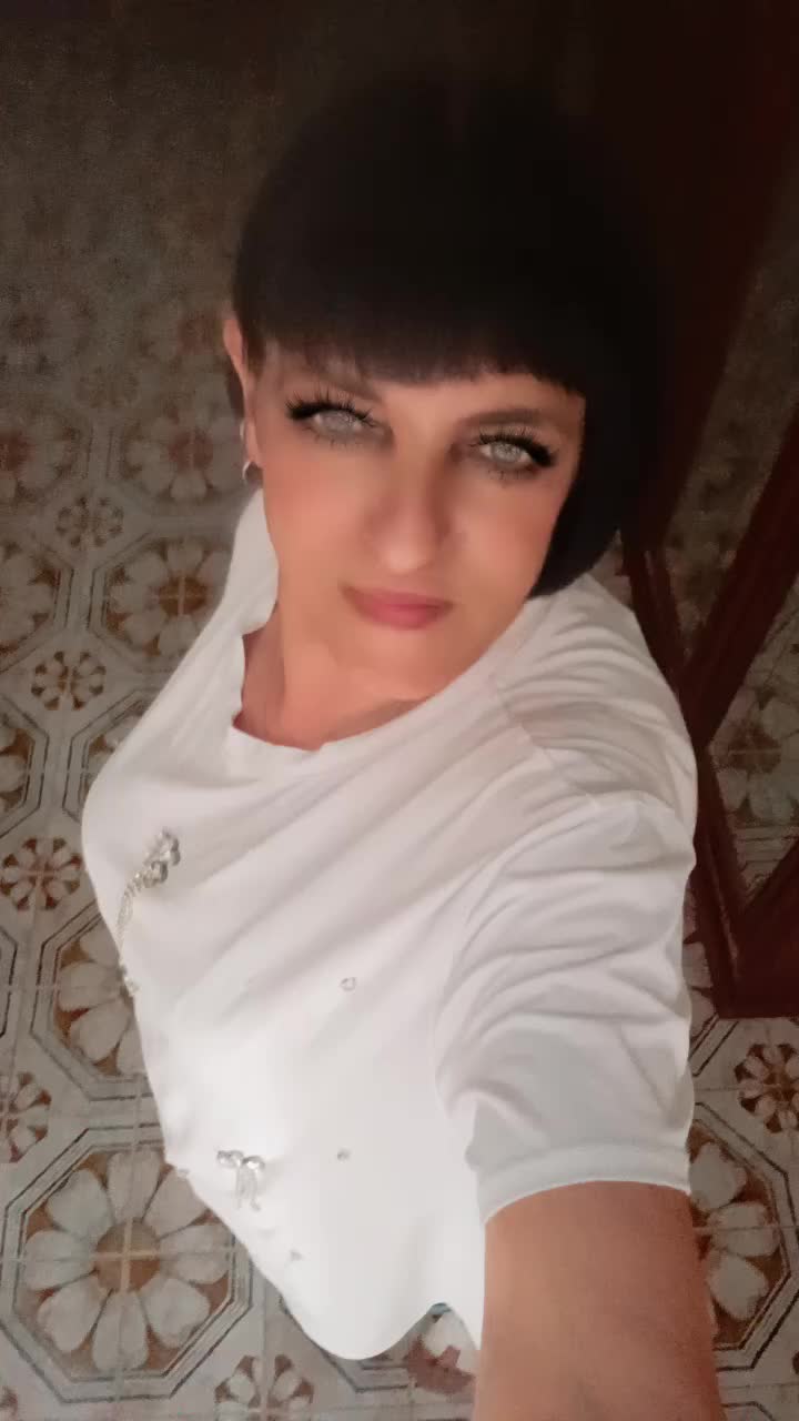 @isabella