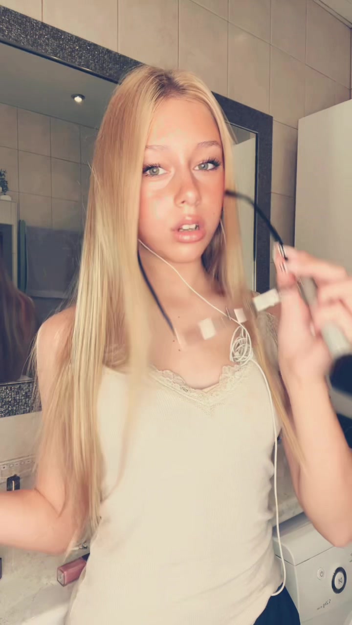@Элечка👼🏽