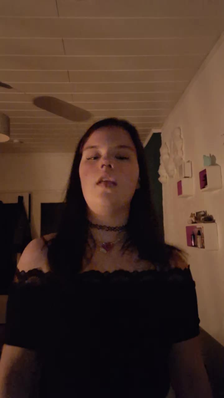 @Michelle🙏☦️