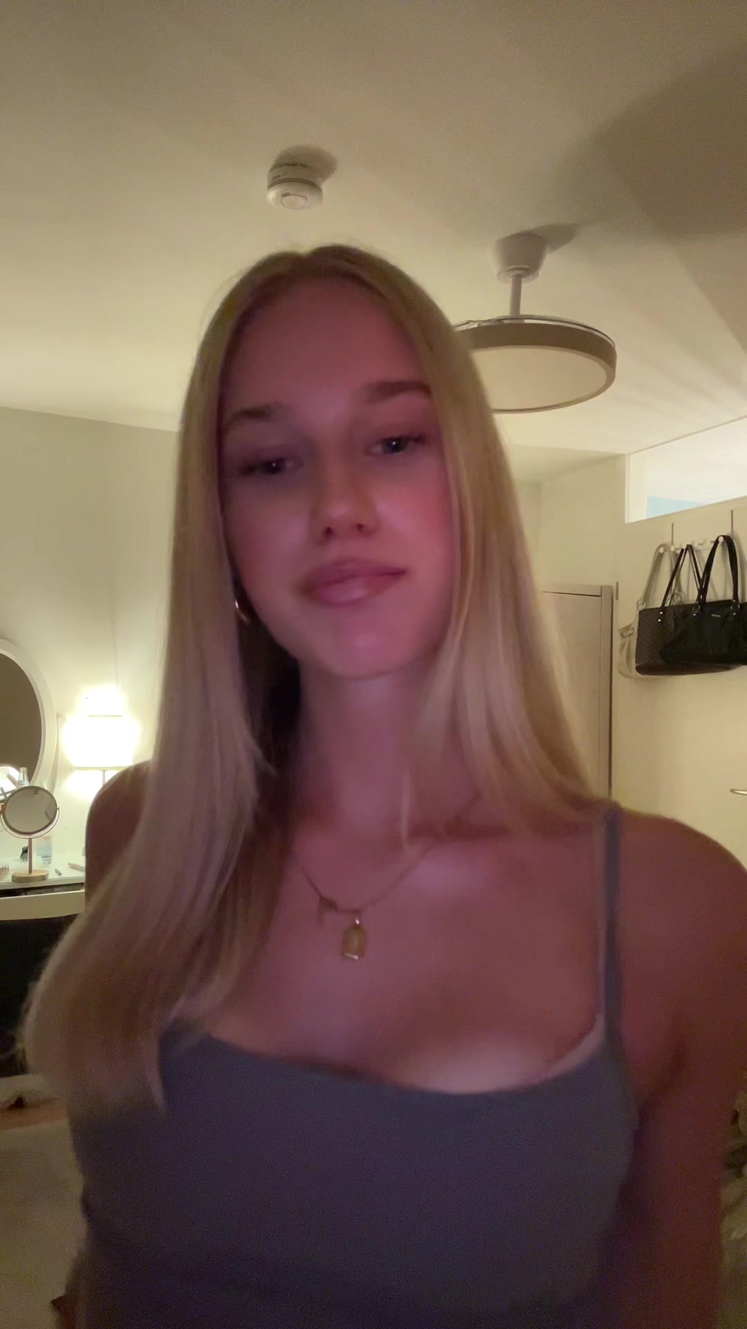 @emmaꨄ