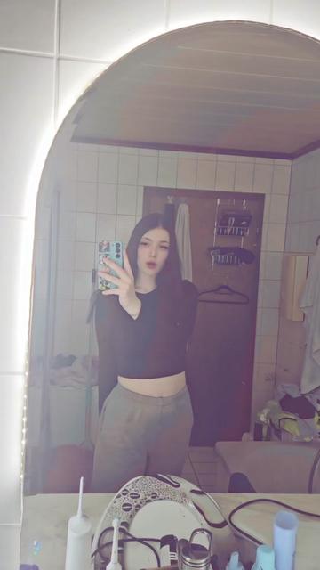 @Larusch🇩🇪/🇮🇩