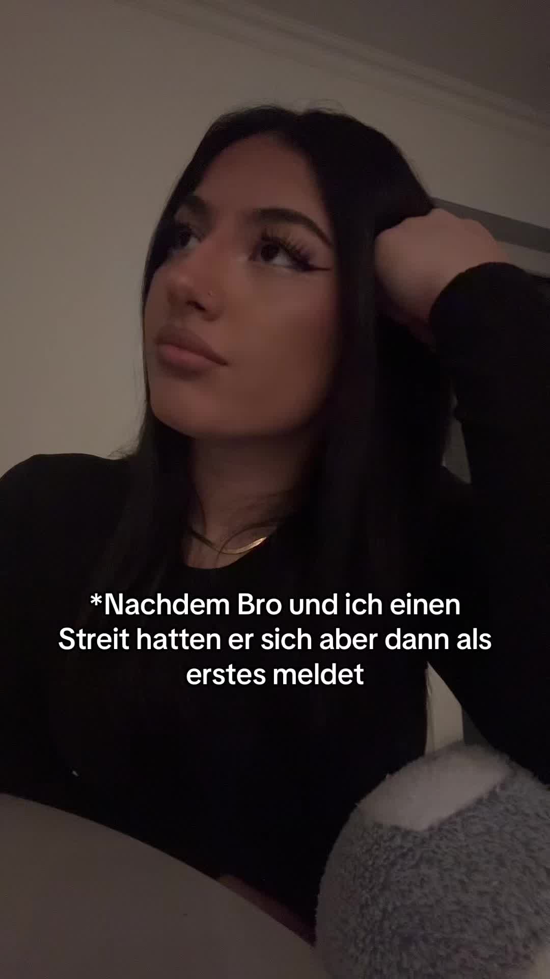 @H E L Î N