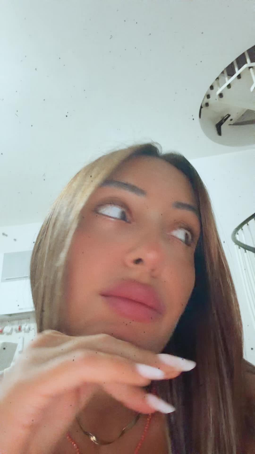 @✨𝑽𝑨𝑳𝑬𝑵𝑻𝑰𝑵𝑨✨