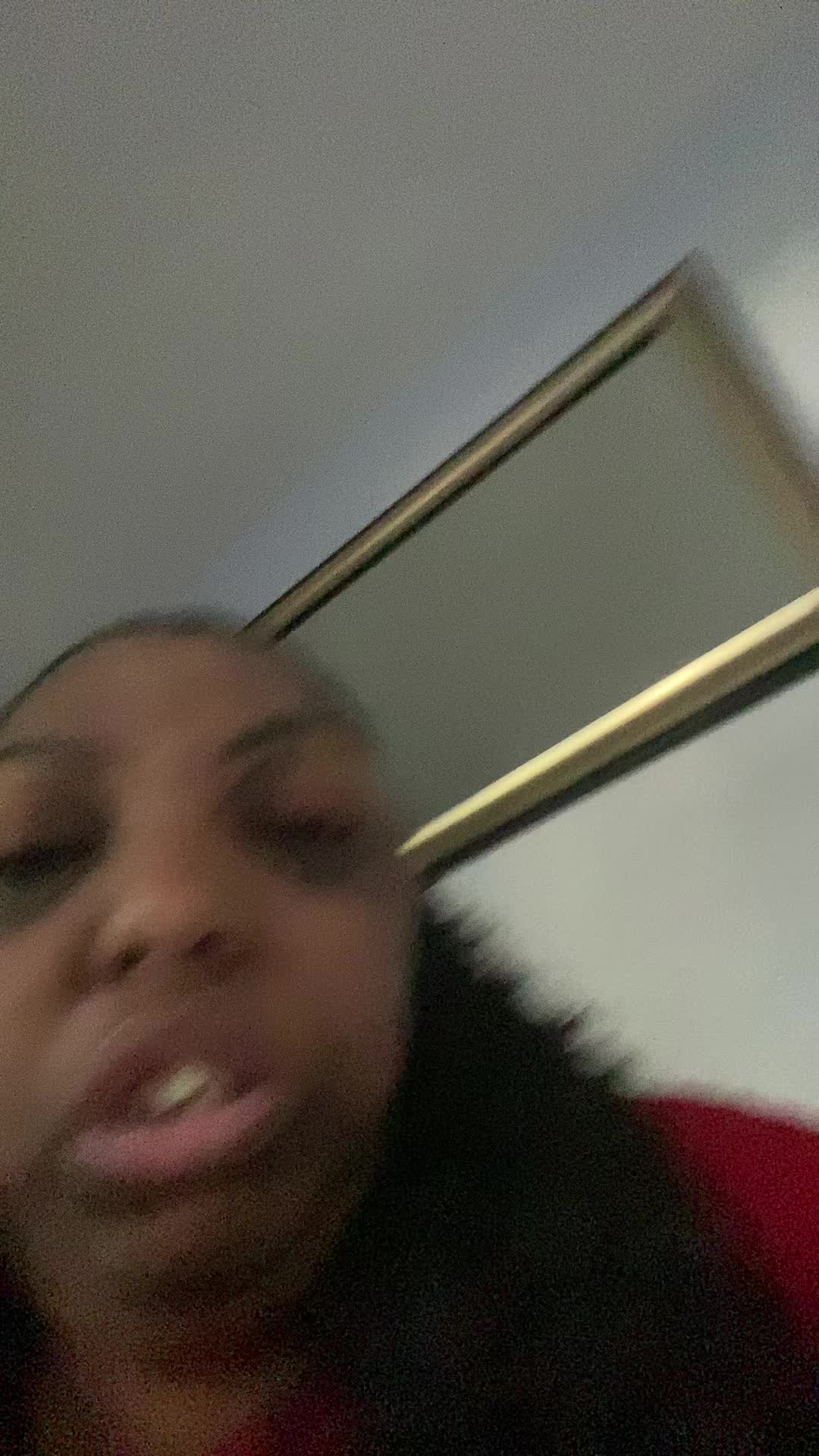 @_shannonderouen
