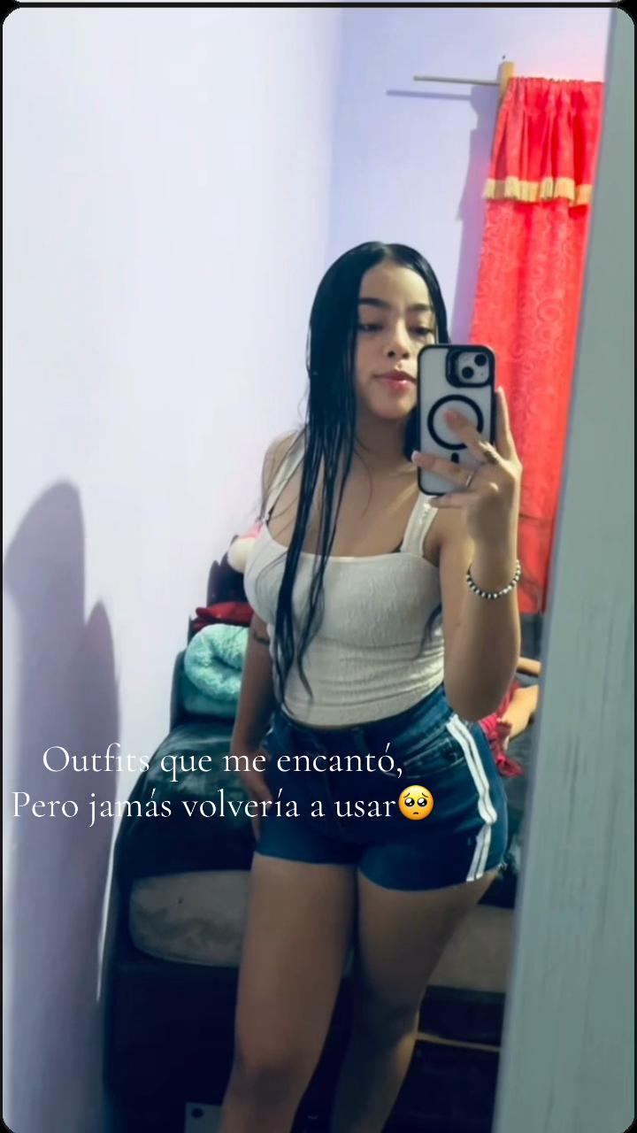 @Debanny💋