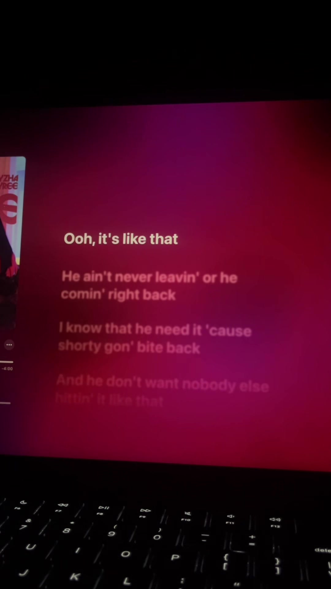 @🎧
