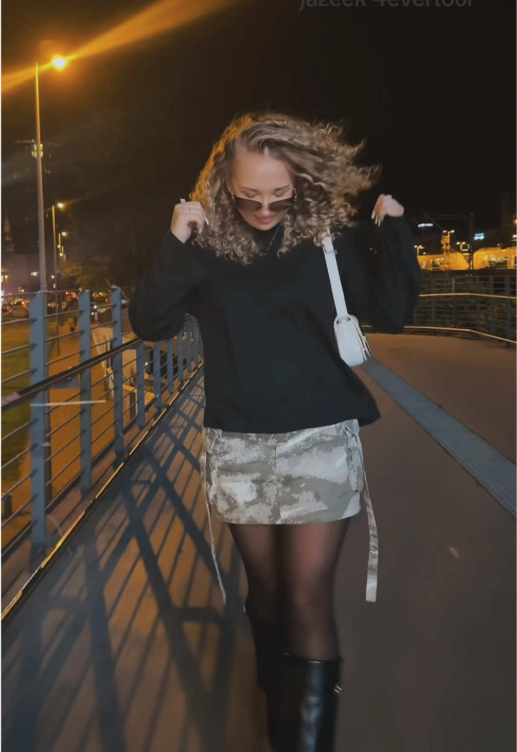 @𝐥𝐚𝐫𝐚