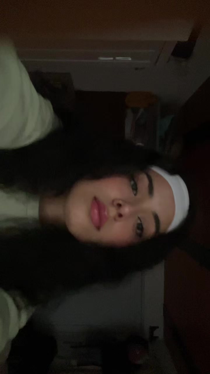 @Valentina