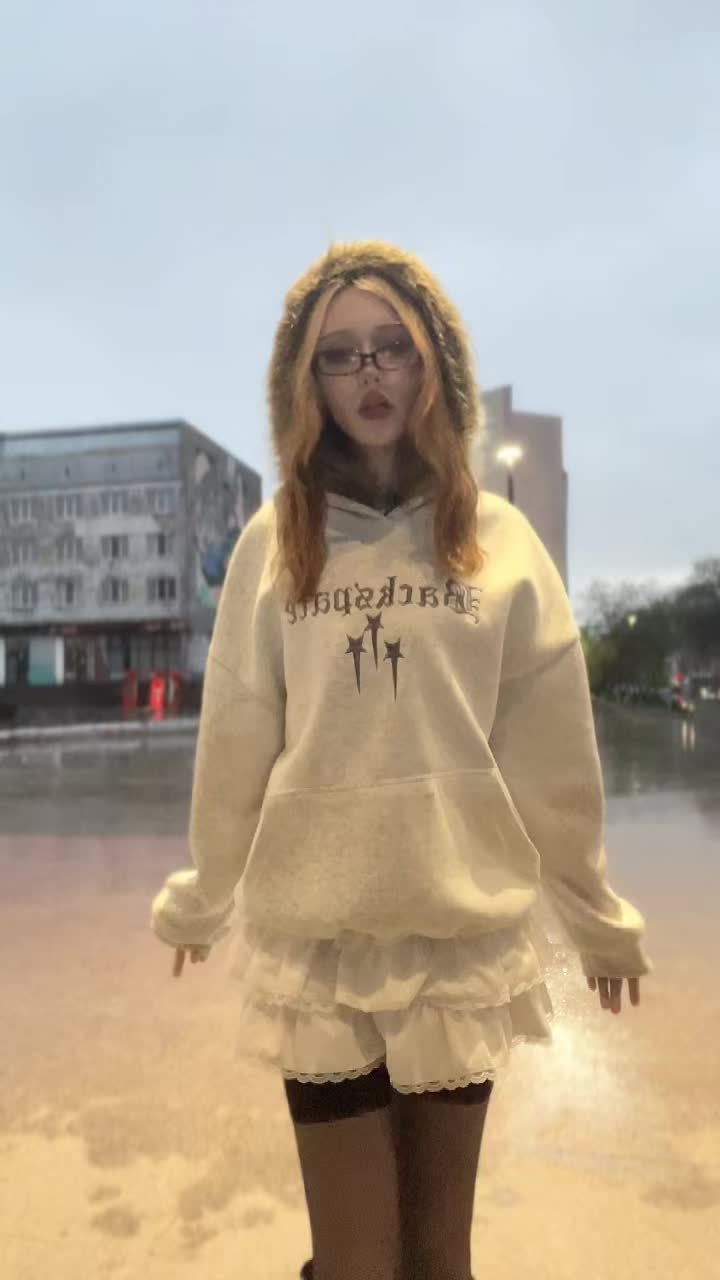 @Моника