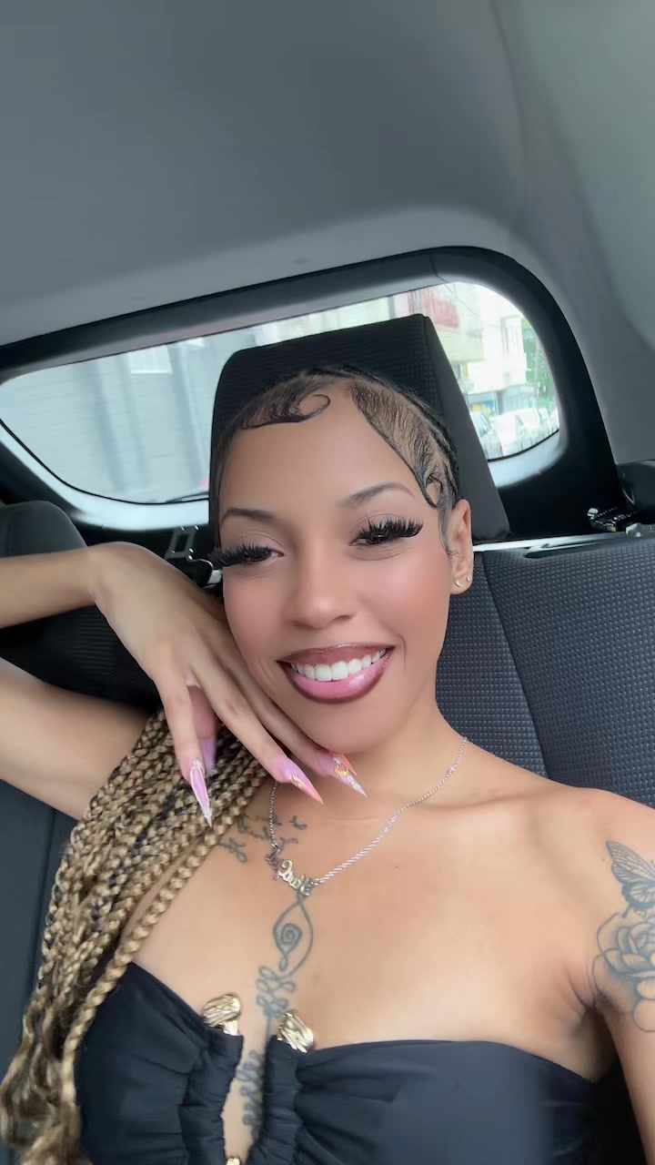 @Jules♈️🔮
