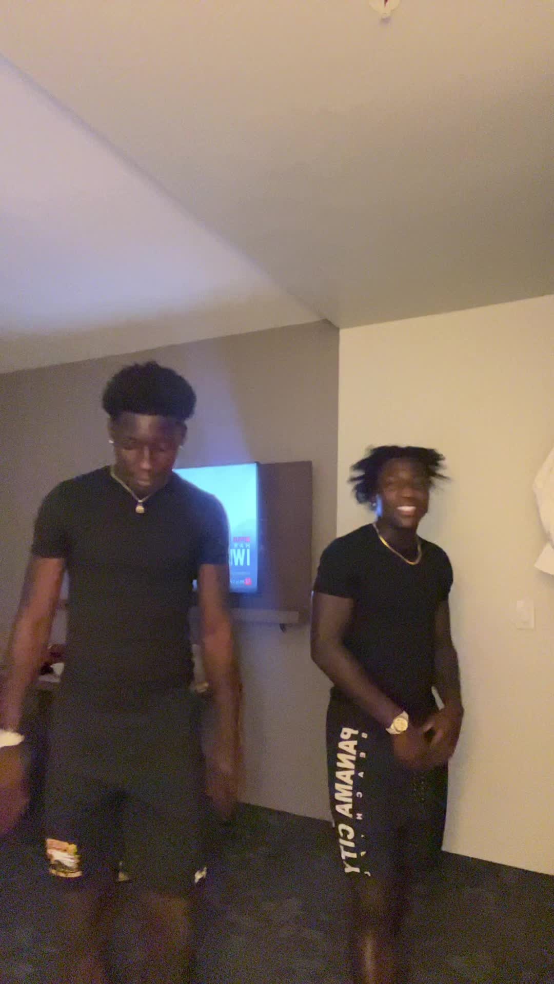 @J4🕺🏾.