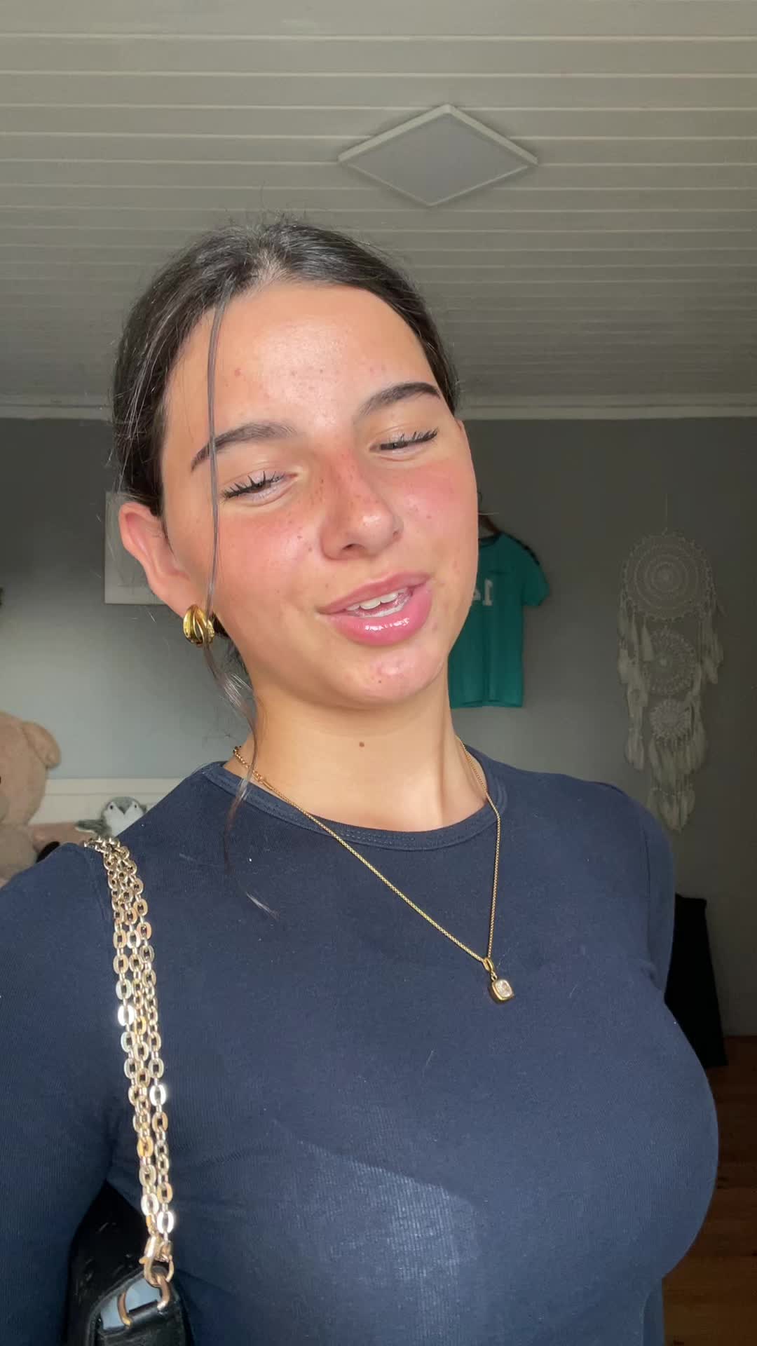 @𝐀𝐧𝐧𝐚-𝐋𝐞𝐧𝐚