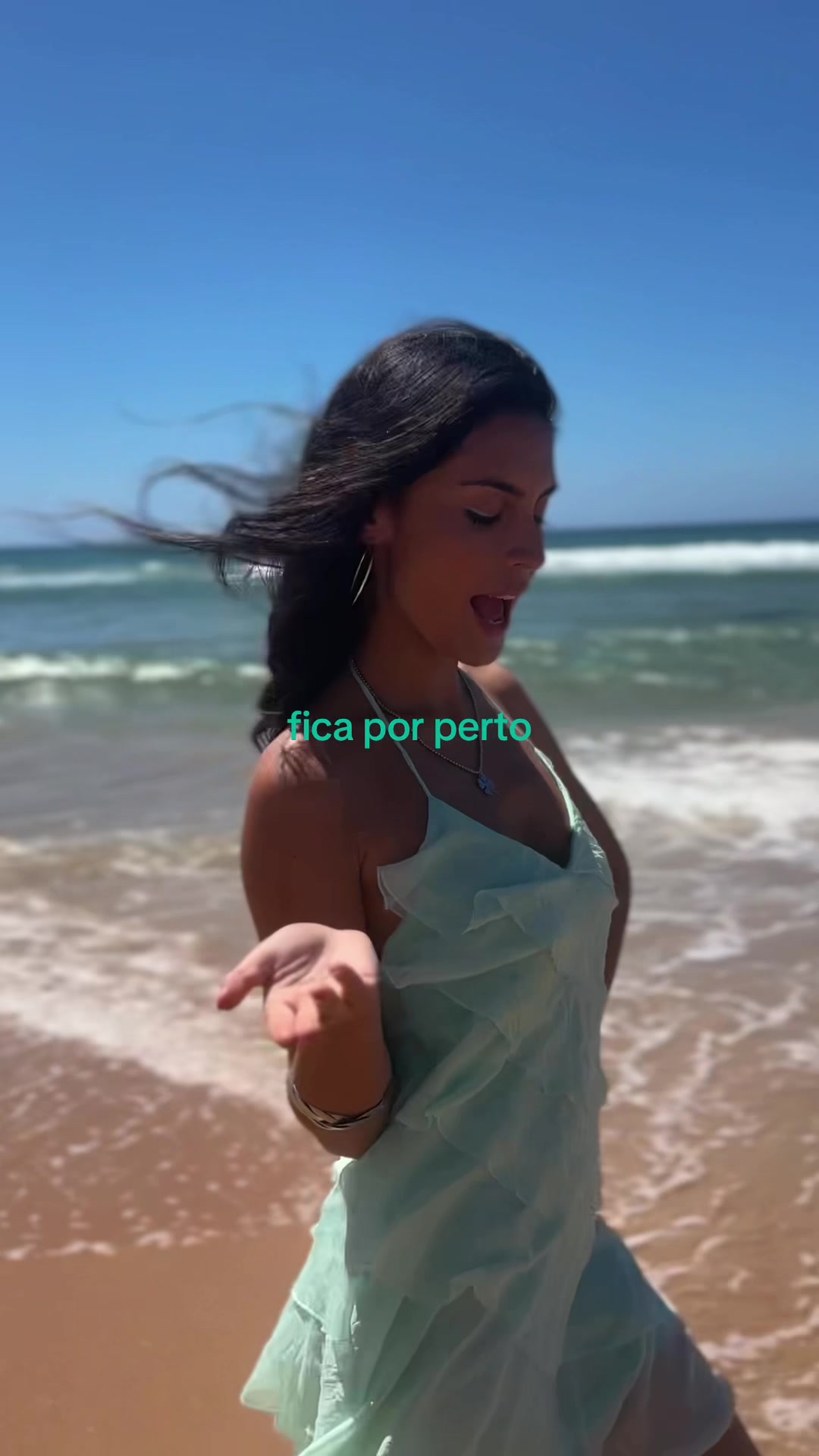@mia.benita