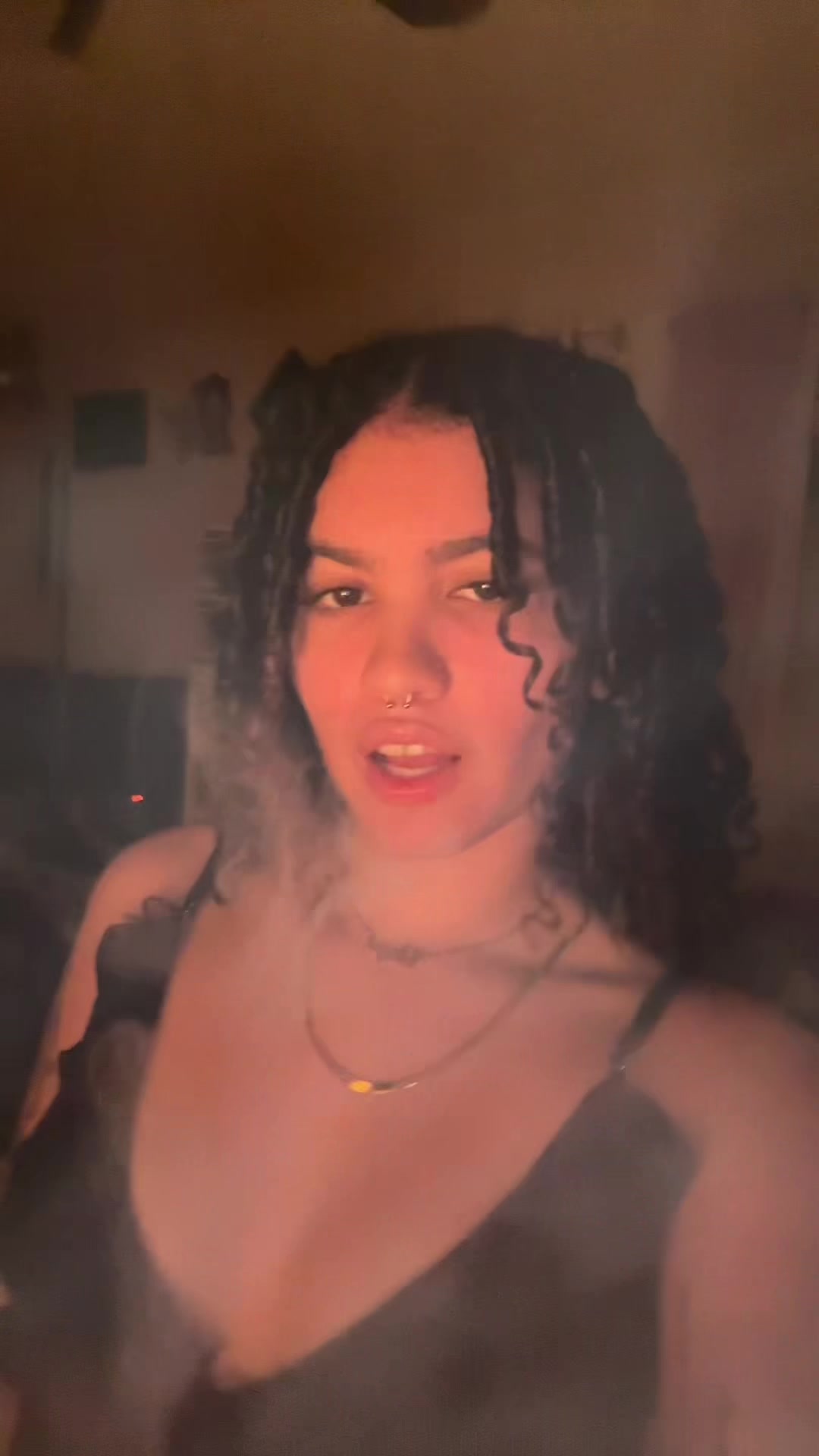 @???