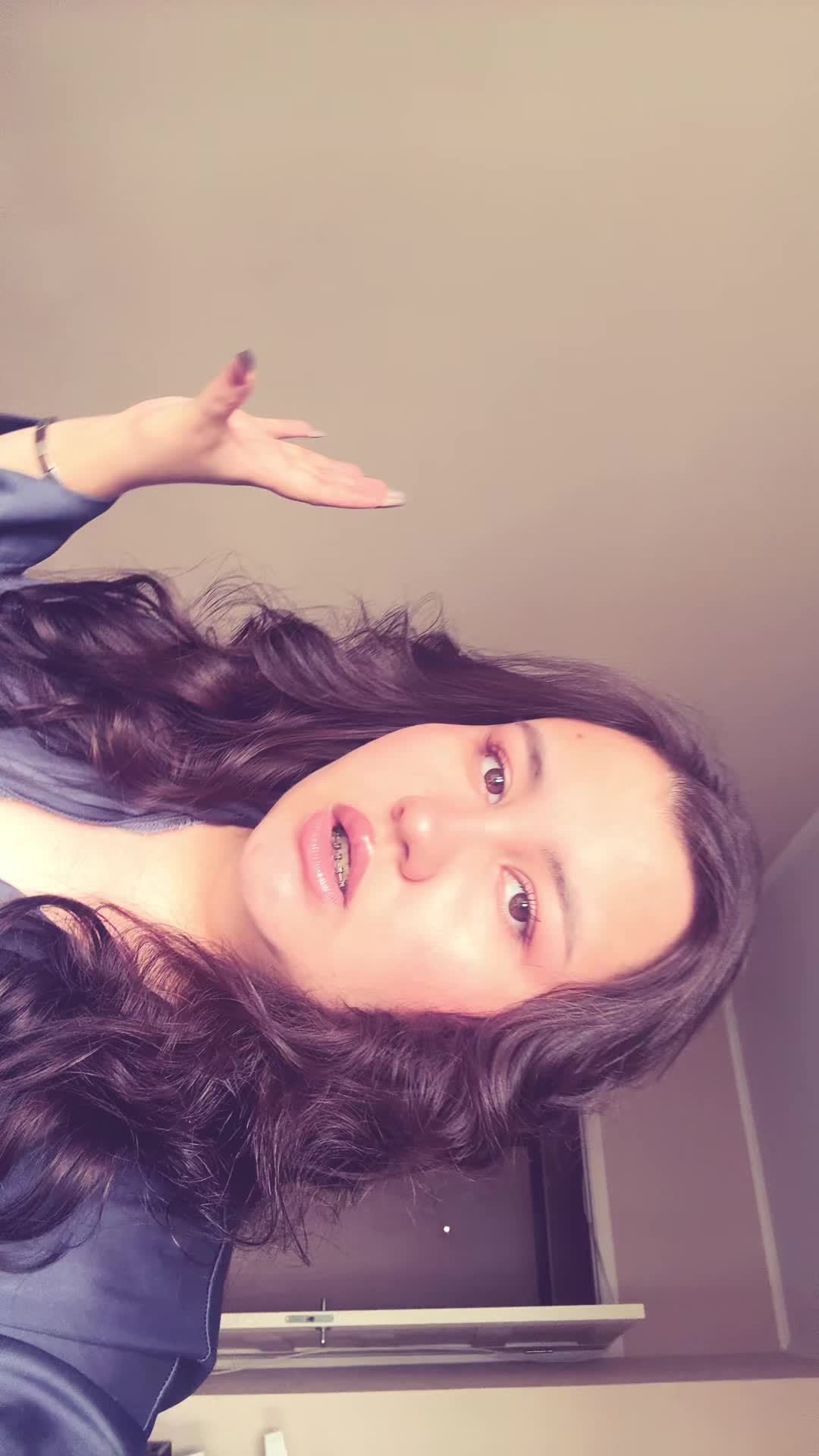 @Карина