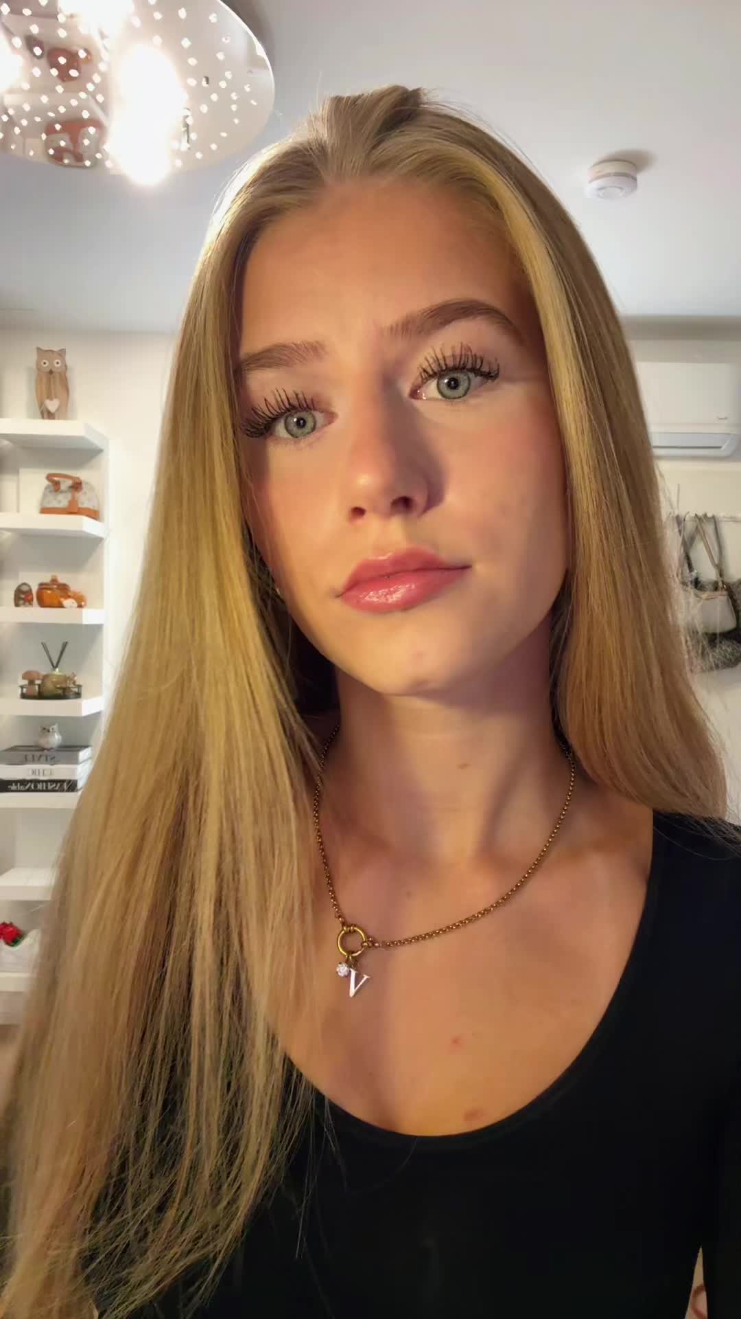@annika