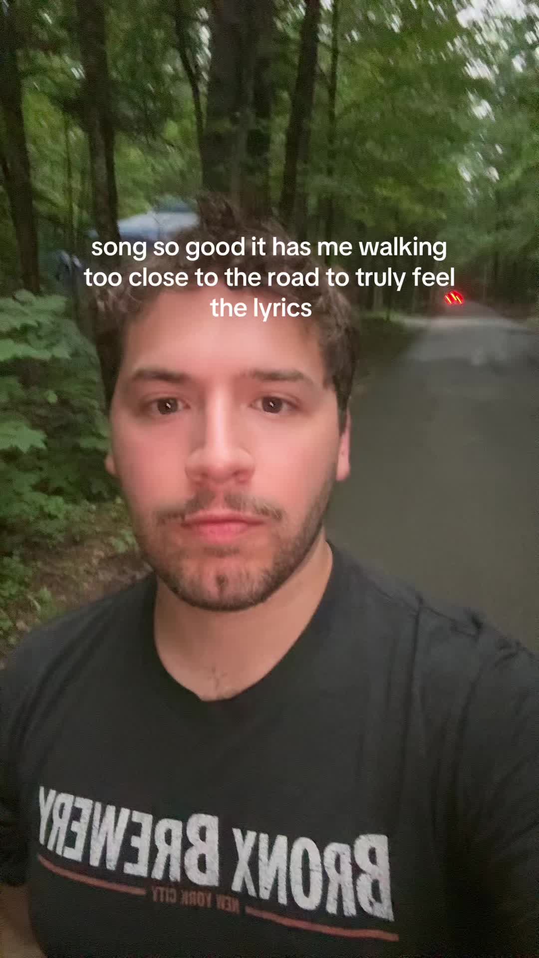 @^-^