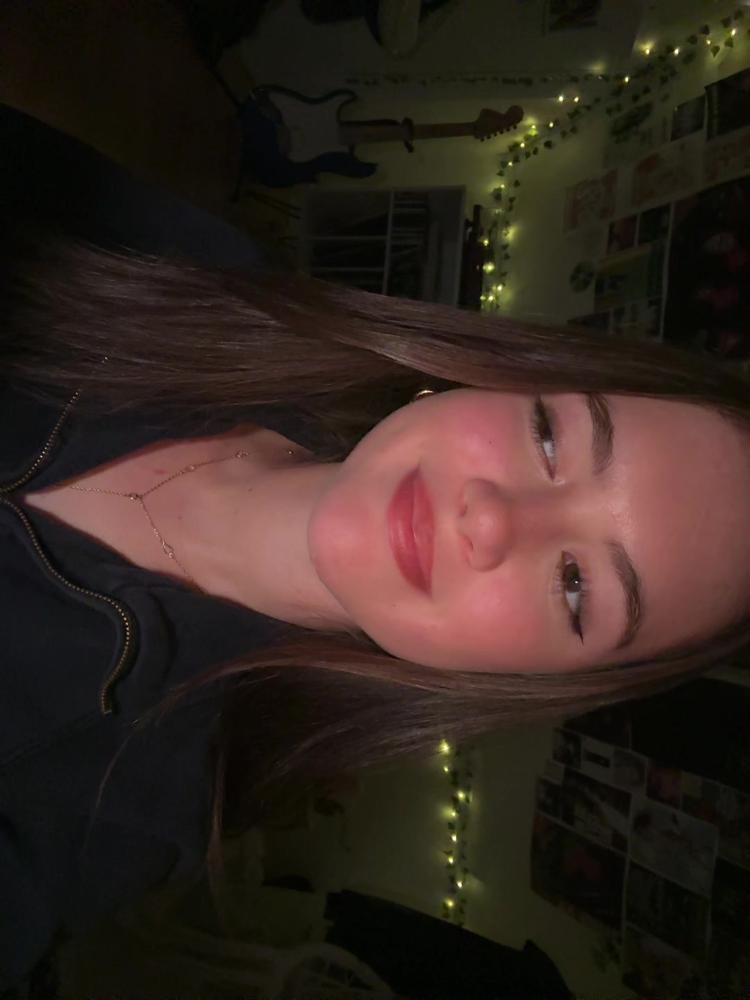 @ellie ⭑