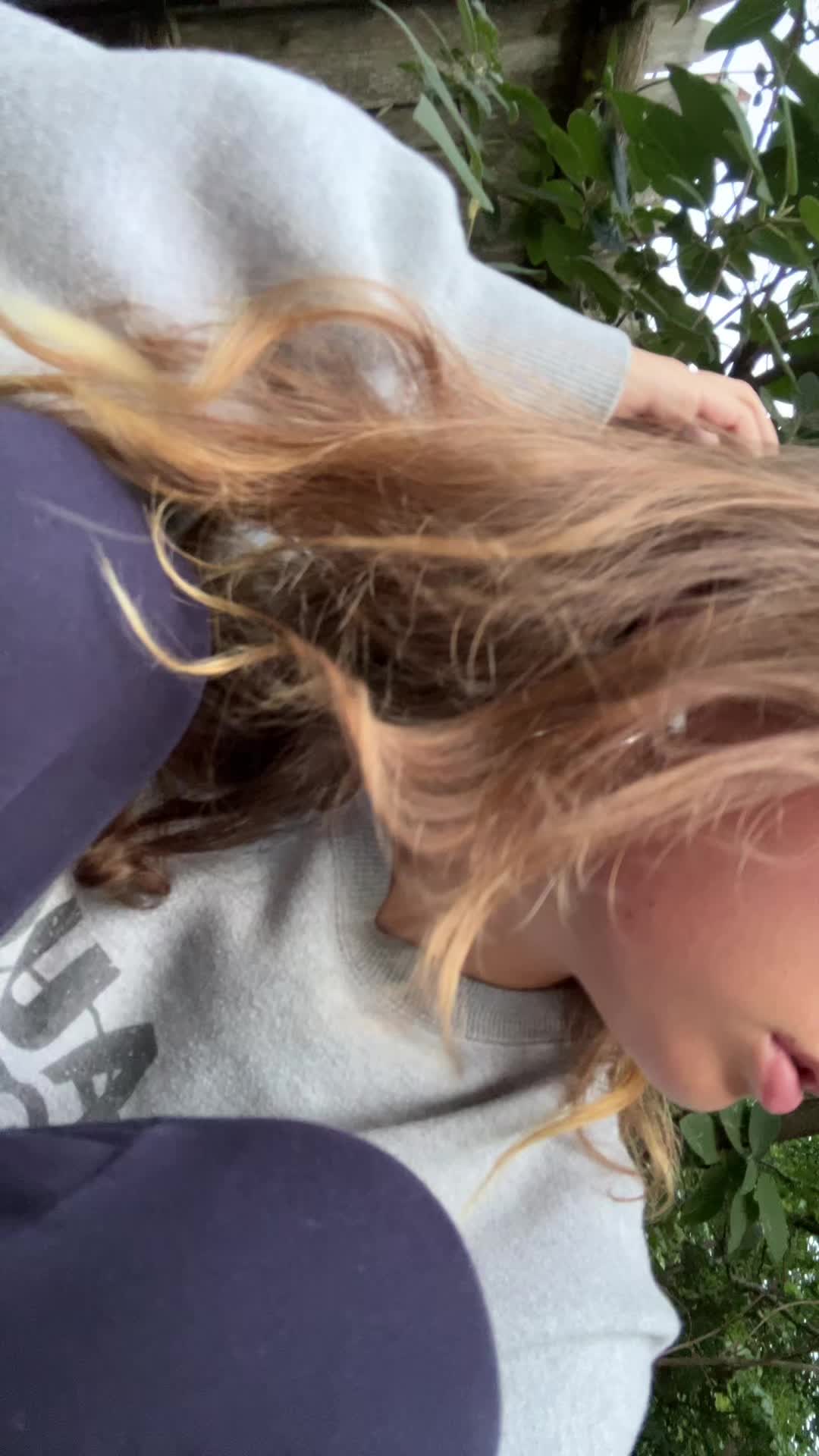 @ella g