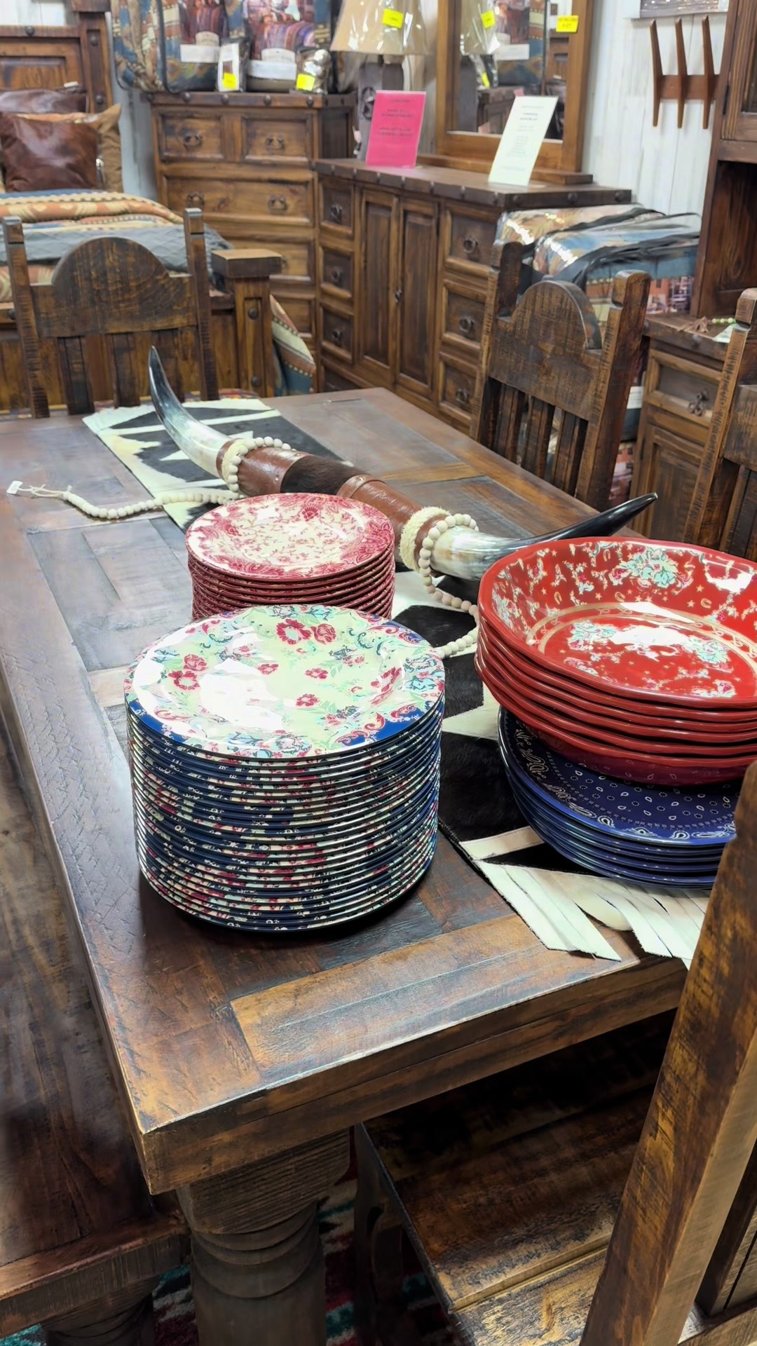 @RusticFurnitureDepot