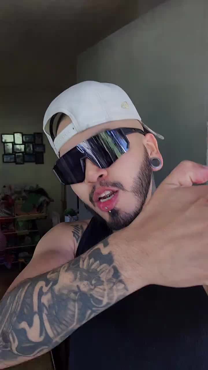 @🖤🤍Carlithos🤍🖤