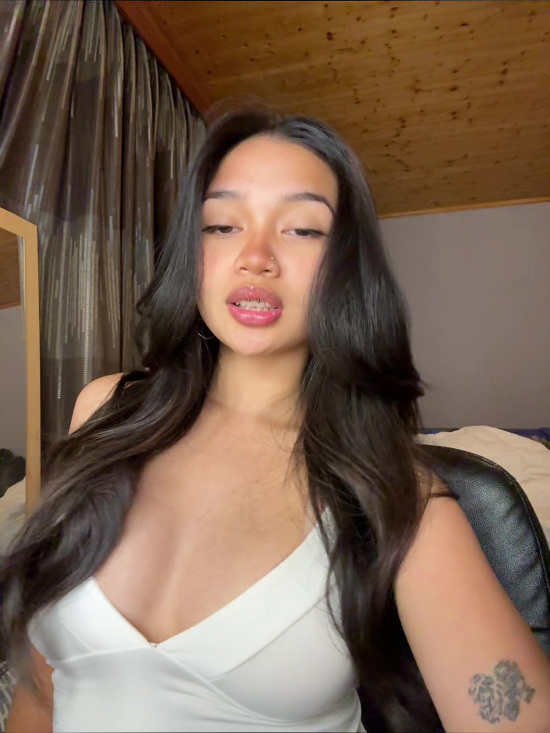 @Agatha.