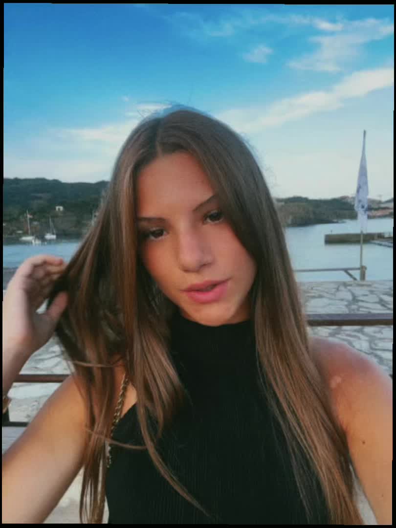 @𝐬𝐚𝐧𝐢𝐚