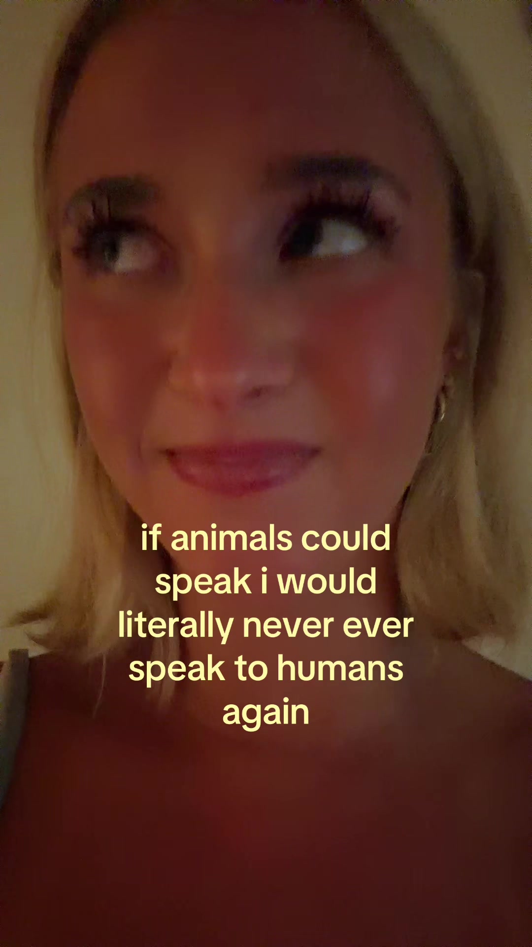 @theelliebarker